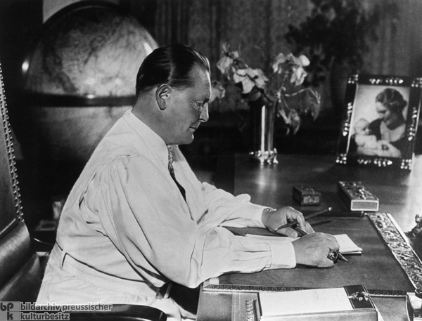Hermann Göring at his Desk (June 1939)